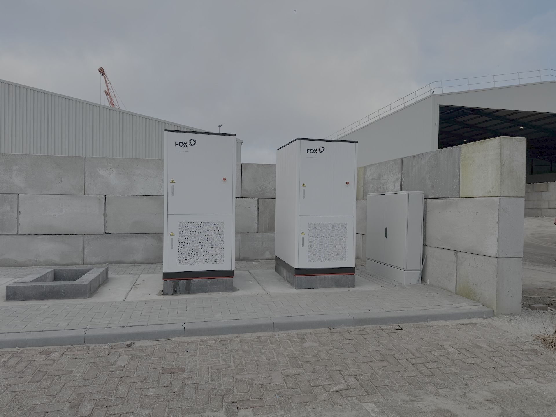 Zakelijk energieopslagsysteem gecombineerd met zonnepanelen